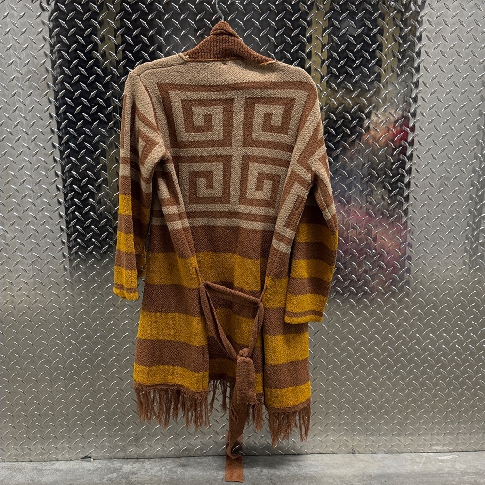 NWT DAVI & DANI Tan and Cream Knit Cardigan geometric, Size Small - Picture 5 of 5